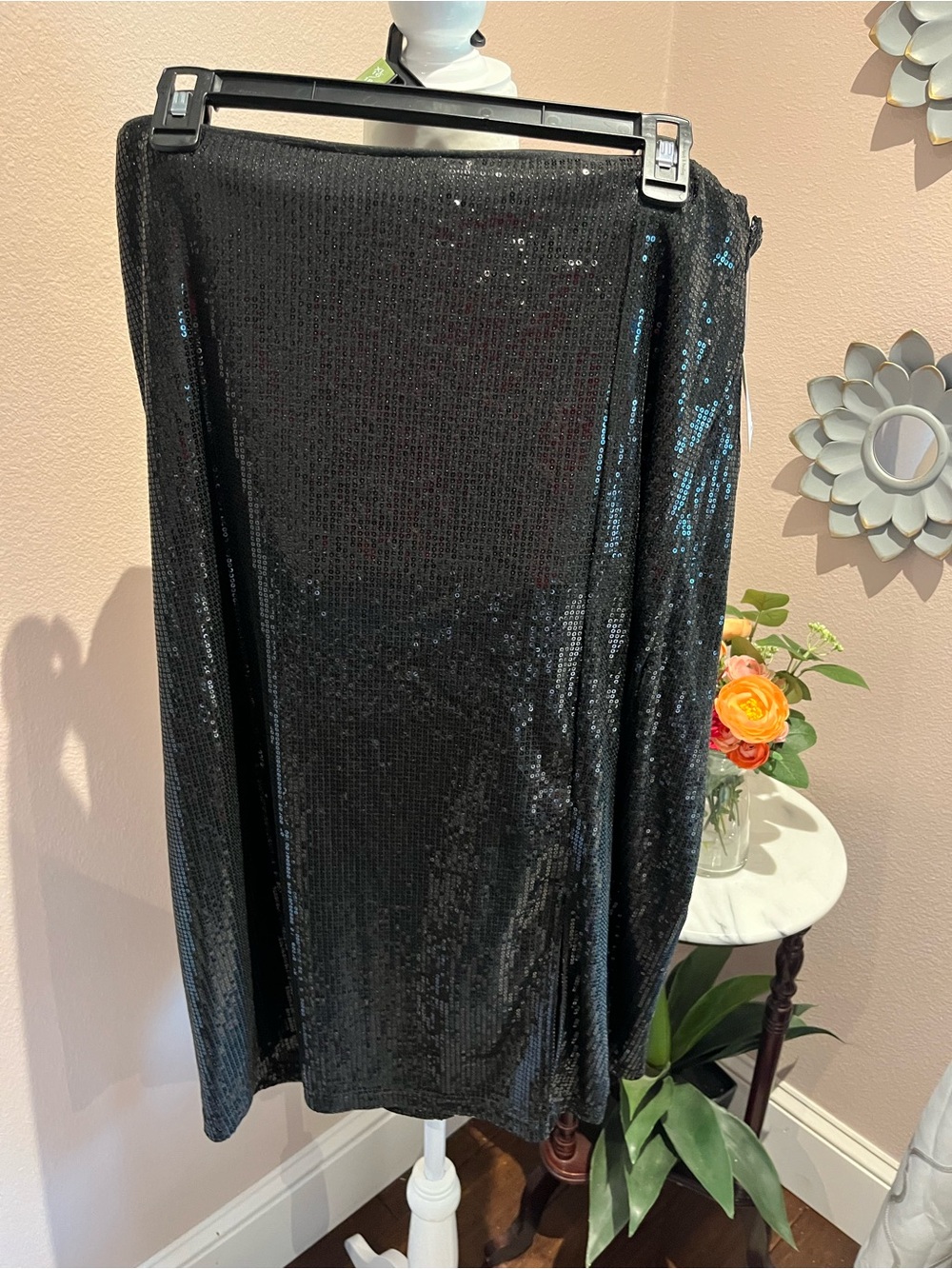 Time and Tru Black Sequined Midi Pencil Skirt